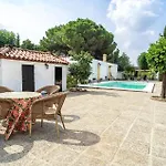 Gorgeous Home In Sevilla With Kitchen