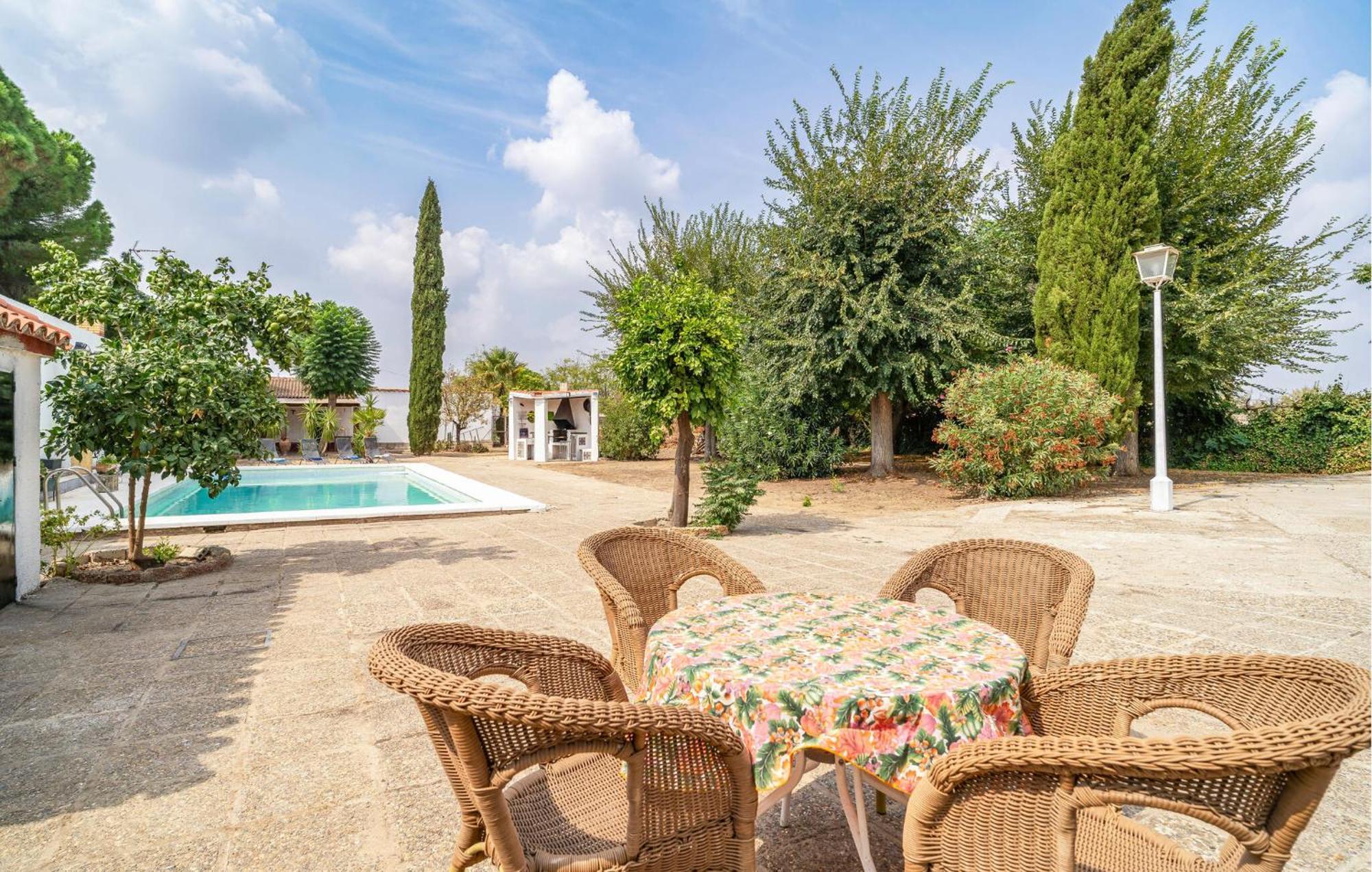 Gorgeous In With Kitchen * Seville