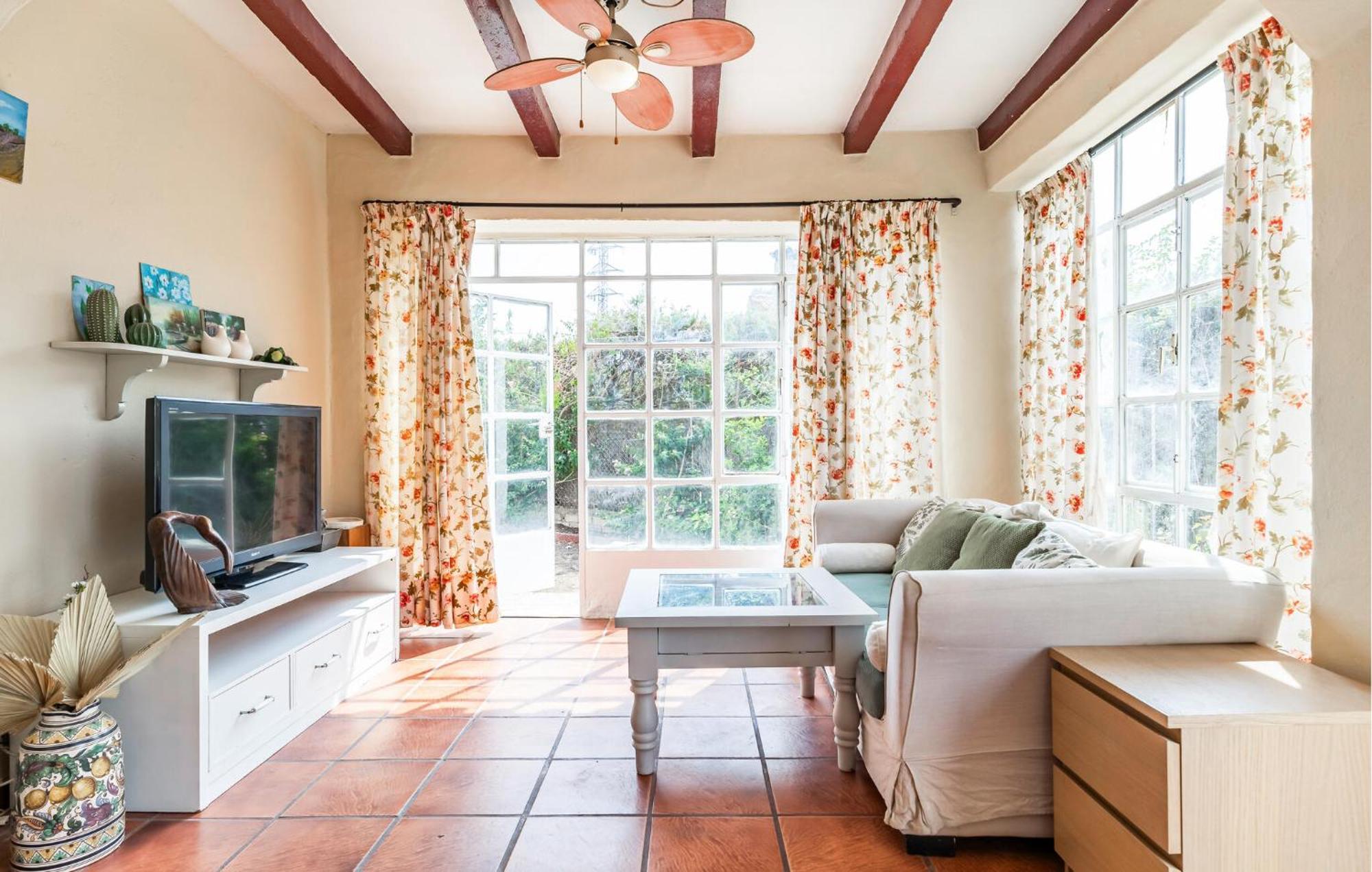 Gorgeous In With Kitchen